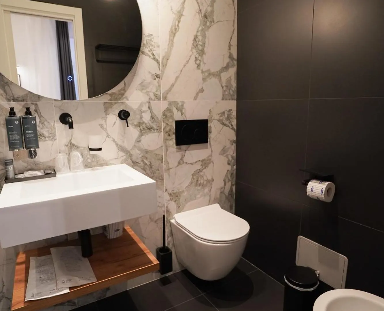 Guest house No Man'S Land Guesthouse Rome Italy