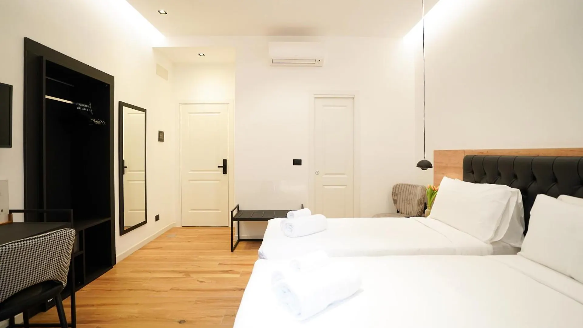 Guest house No Man'S Land Guesthouse Rome