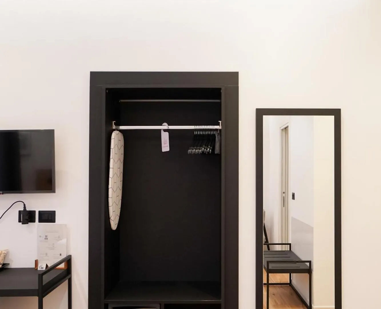 Guest house No Man'S Land Guesthouse Rome Italy