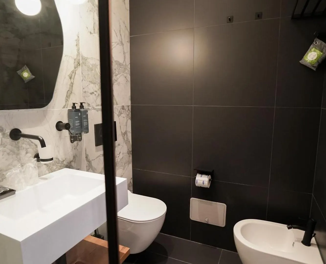 Guest house No Man'S Land Guesthouse Rome