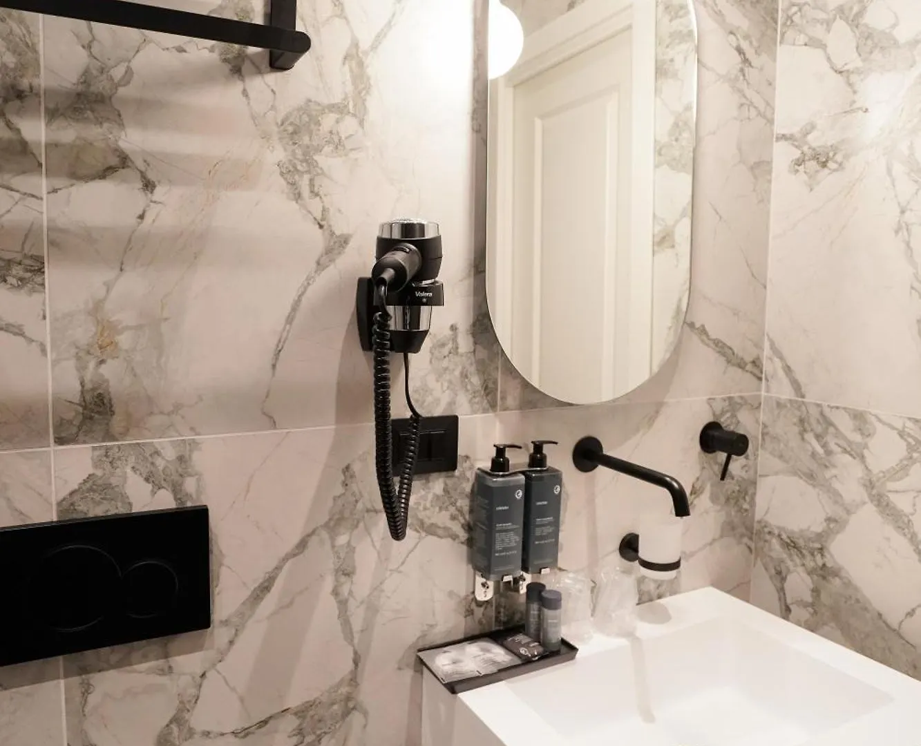 No Man'S Land Guesthouse Rome Guest house